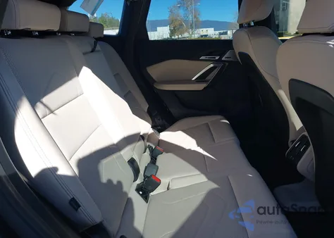 2025 BMW X1 xDrive28I из США, поврежденный, VIN WBX73EF08S5160078